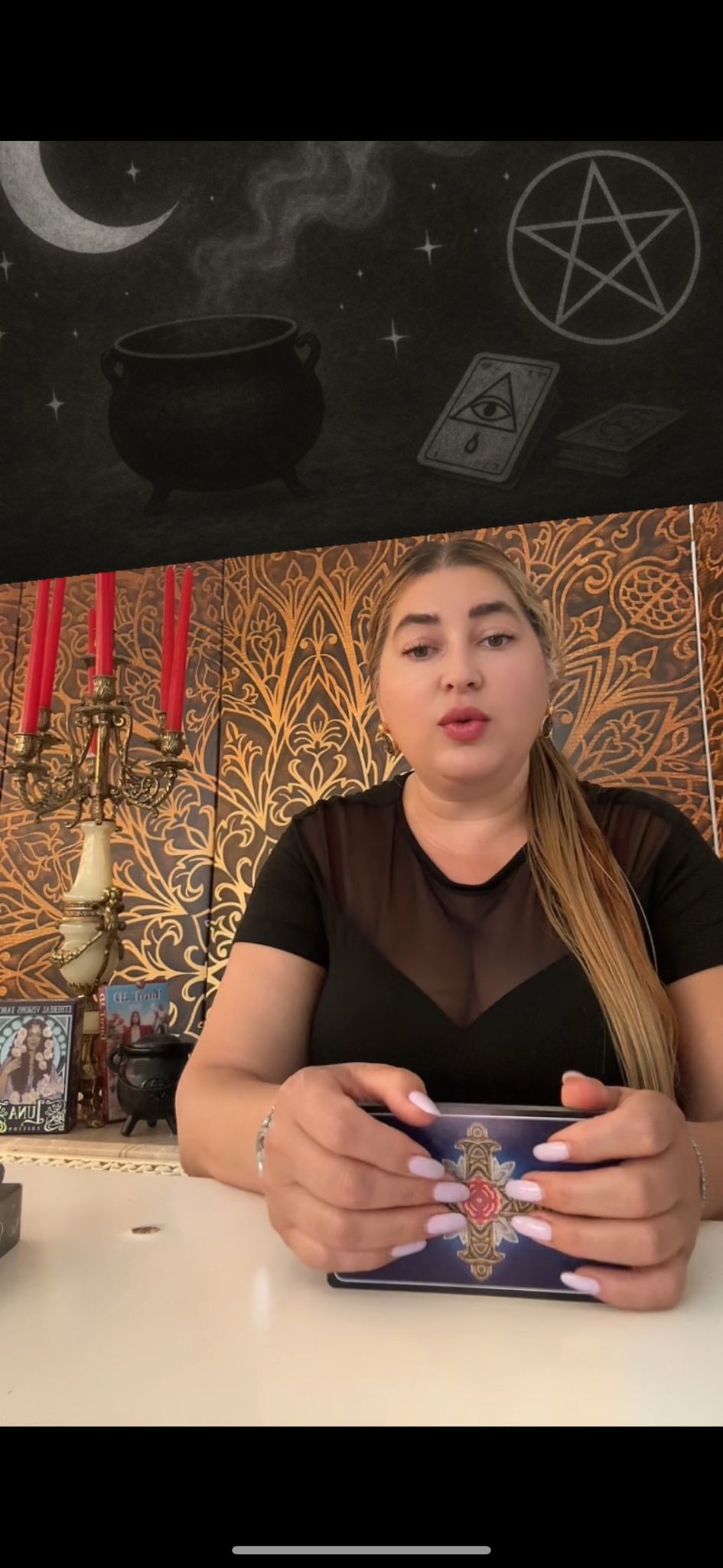 Clarvăzătoarea Prezicătoarea Larisa